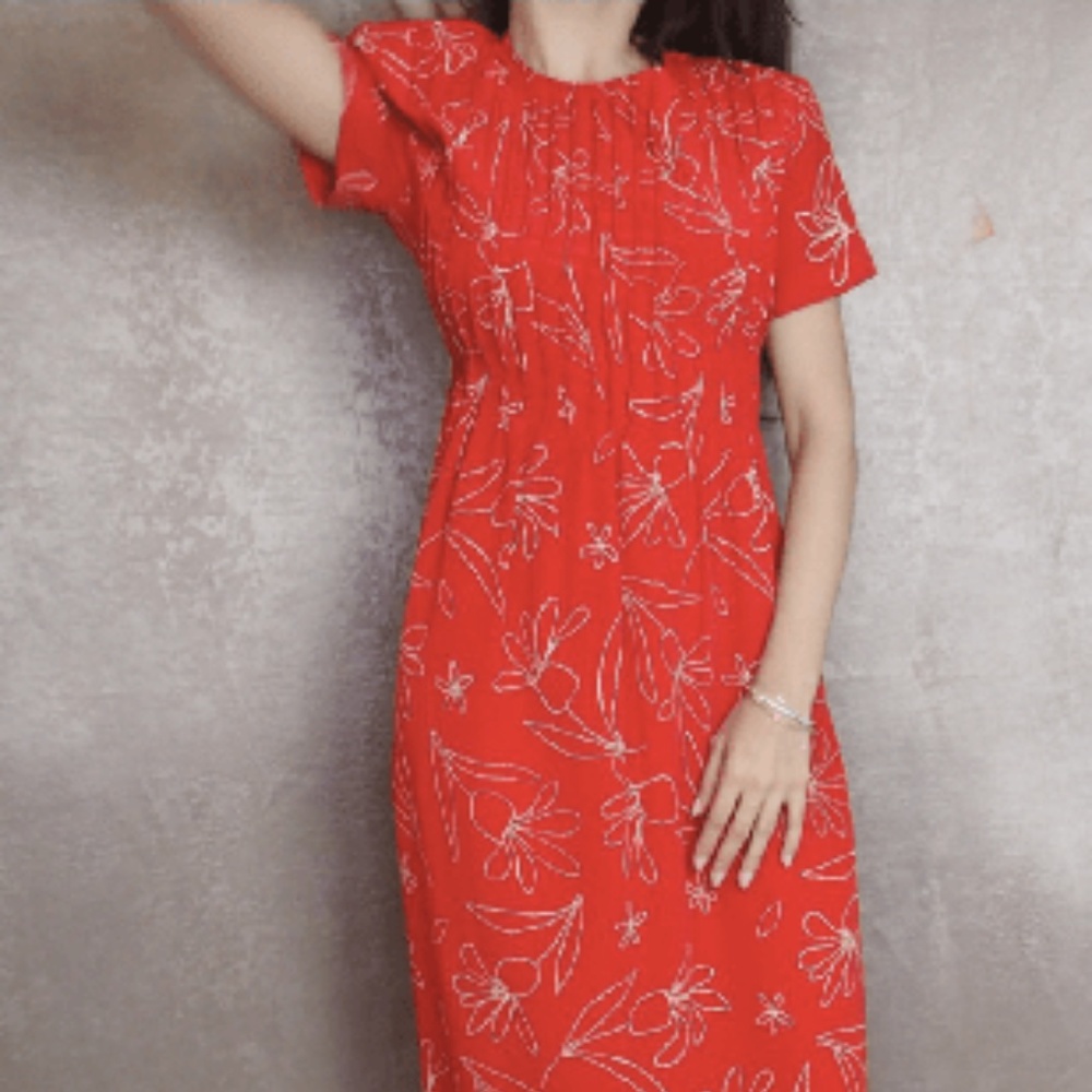 RED AND WHITE FLORAL MAXI DRESS